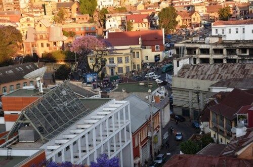 Article : Écouter Antananarivo sur RFI avec Lay Corbeille